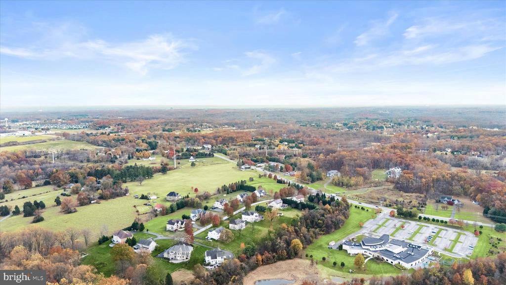 7128 CRABBURY COURT