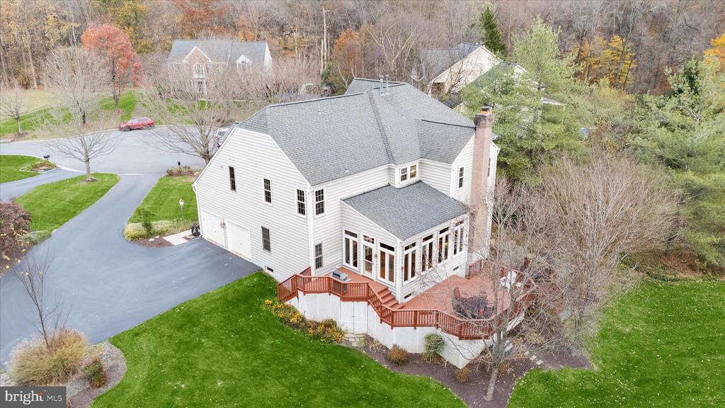 7128 CRABBURY COURT