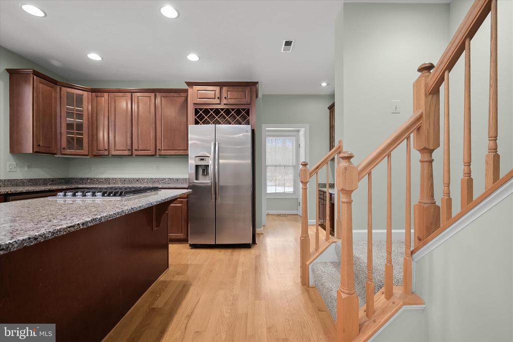 7128 CRABBURY COURT