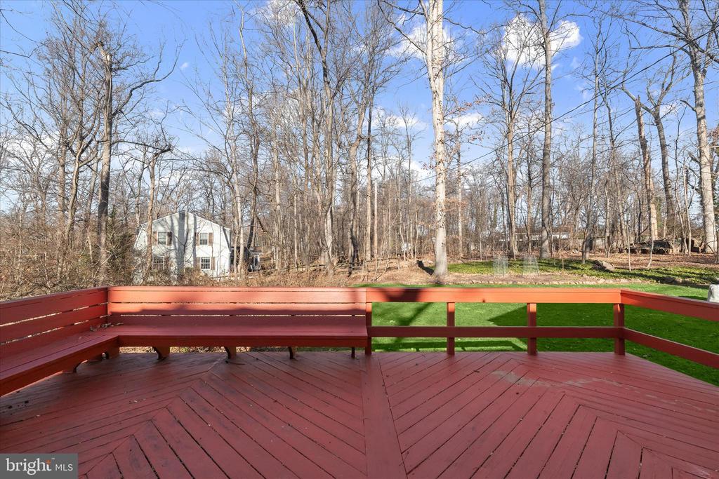 3300 ROSCOMMON DRIVE