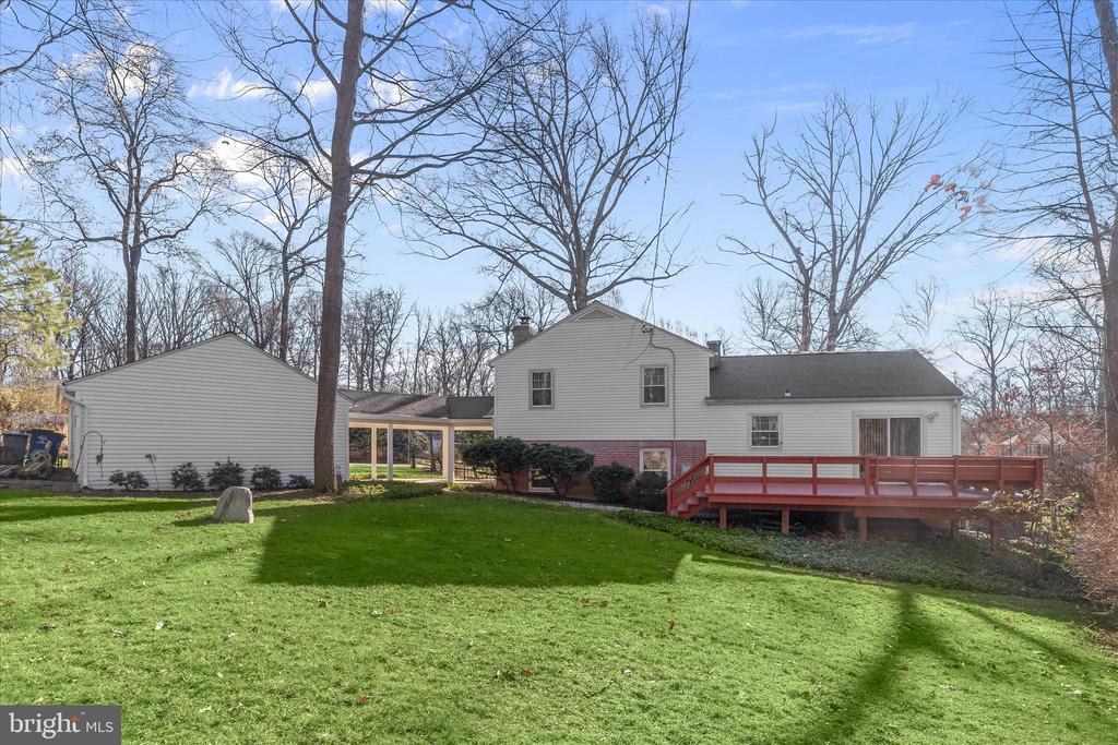 3300 ROSCOMMON DRIVE