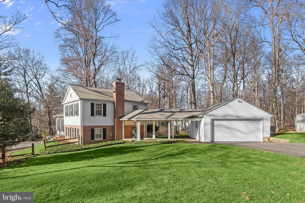 3300 ROSCOMMON DRIVE