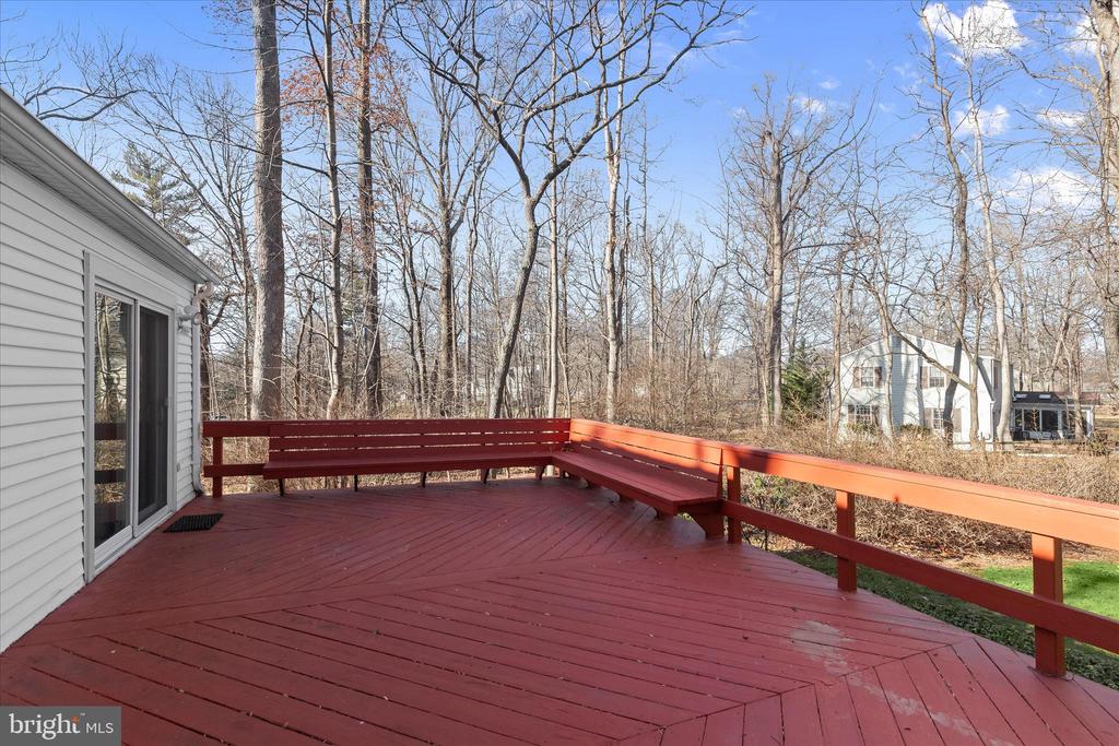 3300 ROSCOMMON DRIVE