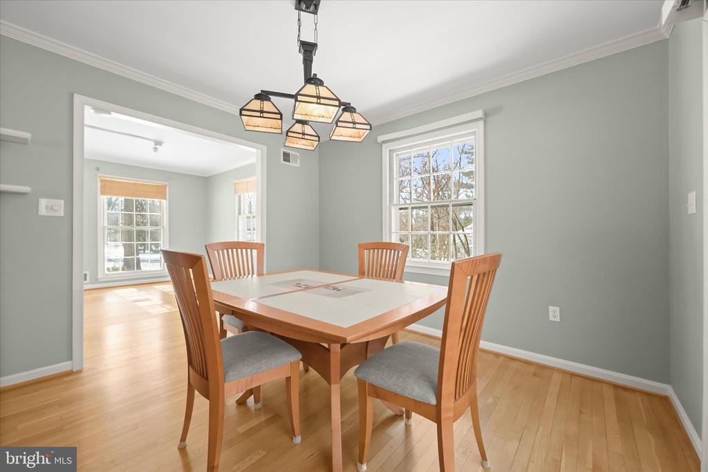 3300 ROSCOMMON DRIVE