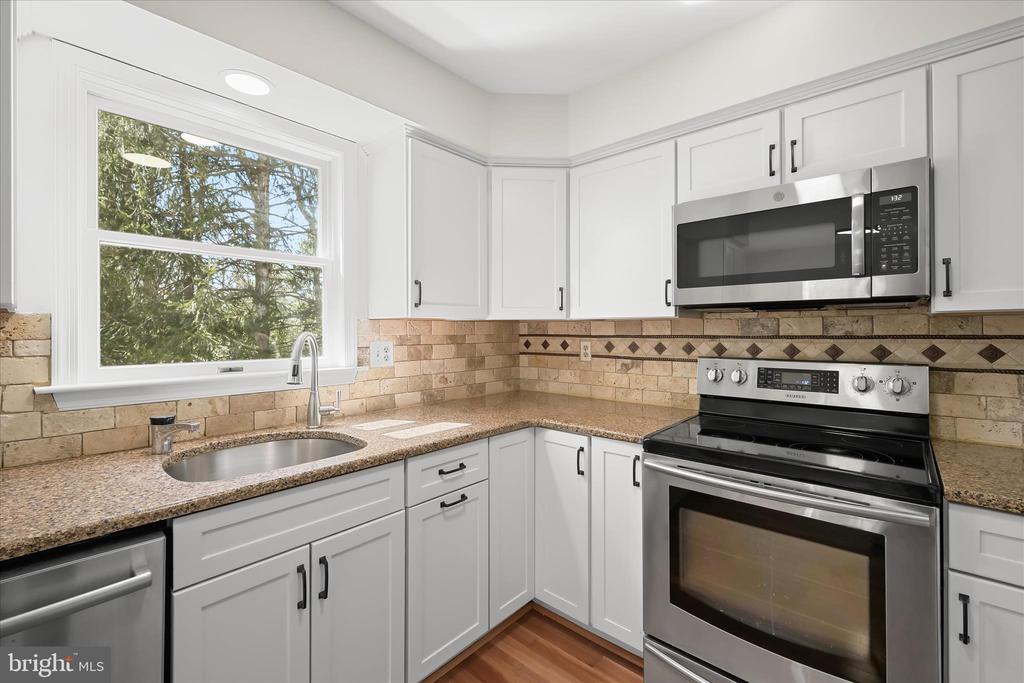 4034 WHITE STAR WAY