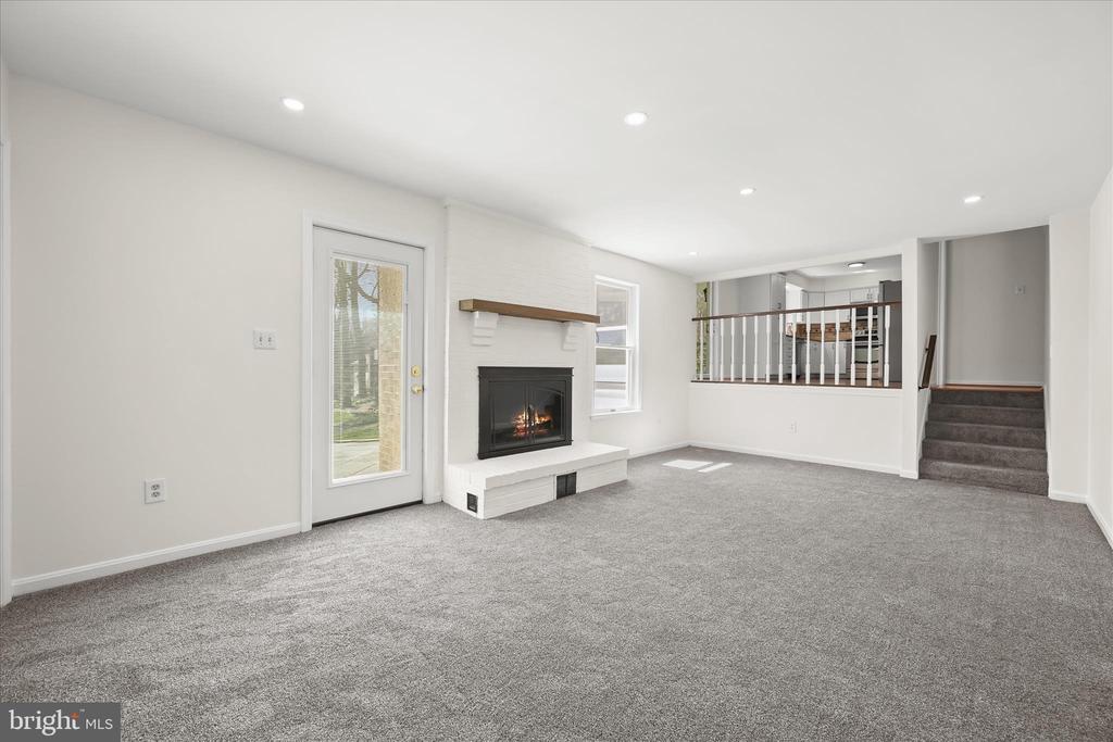 4034 WHITE STAR WAY
