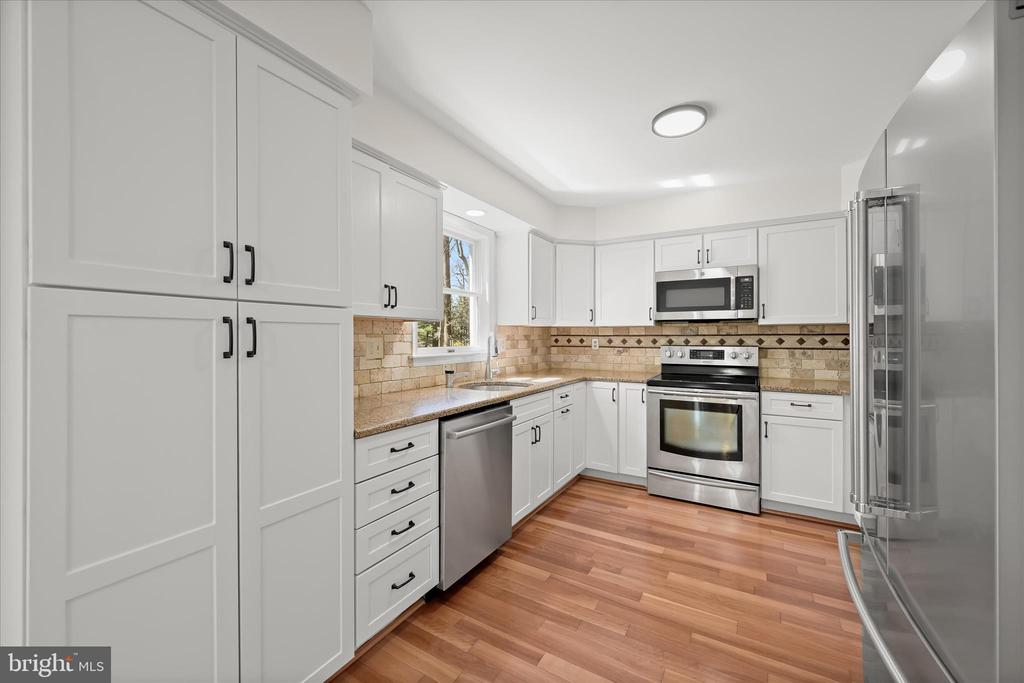 4034 WHITE STAR WAY