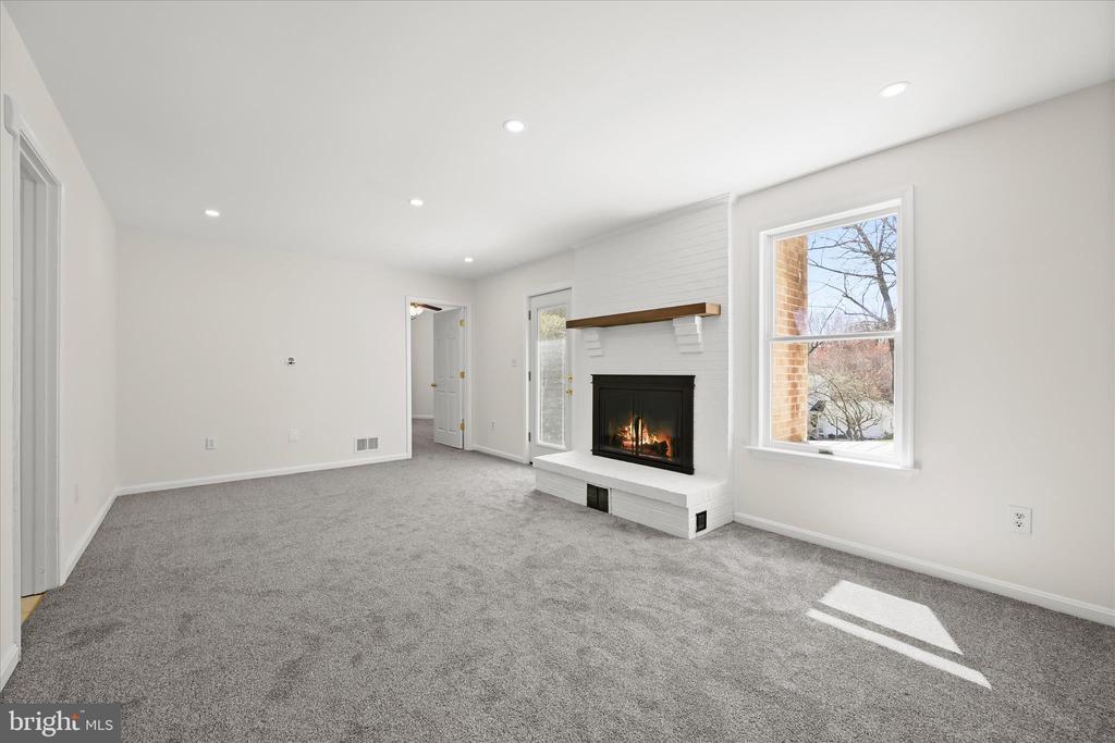 4034 WHITE STAR WAY
