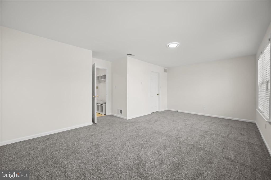 4034 WHITE STAR WAY