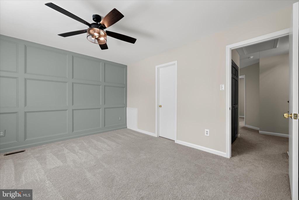 4850 DORSEY HALL DRIVE Unit: 8
