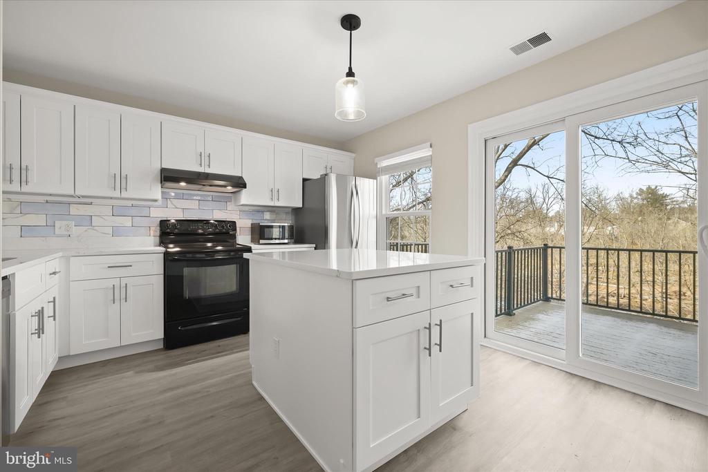 4850 DORSEY HALL DRIVE Unit: 8