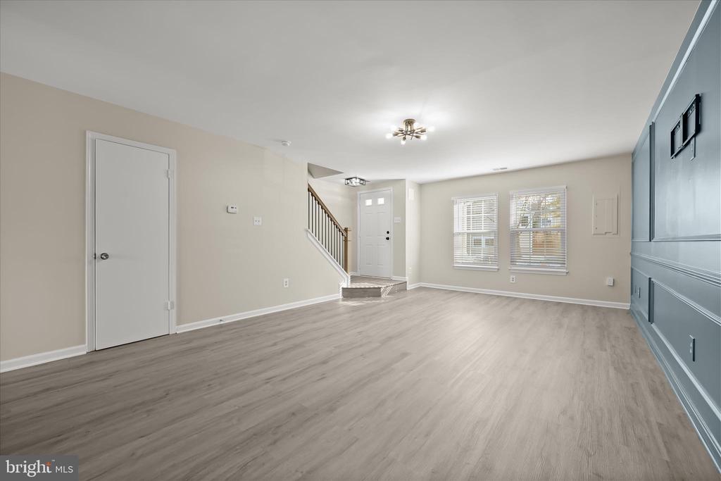 4850 DORSEY HALL DRIVE Unit: 8
