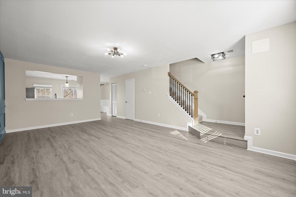 4850 DORSEY HALL DRIVE Unit: 8