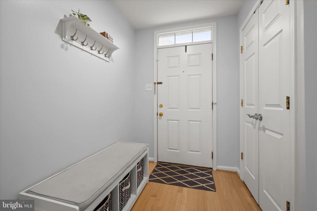 6223 STRATFORD COURT