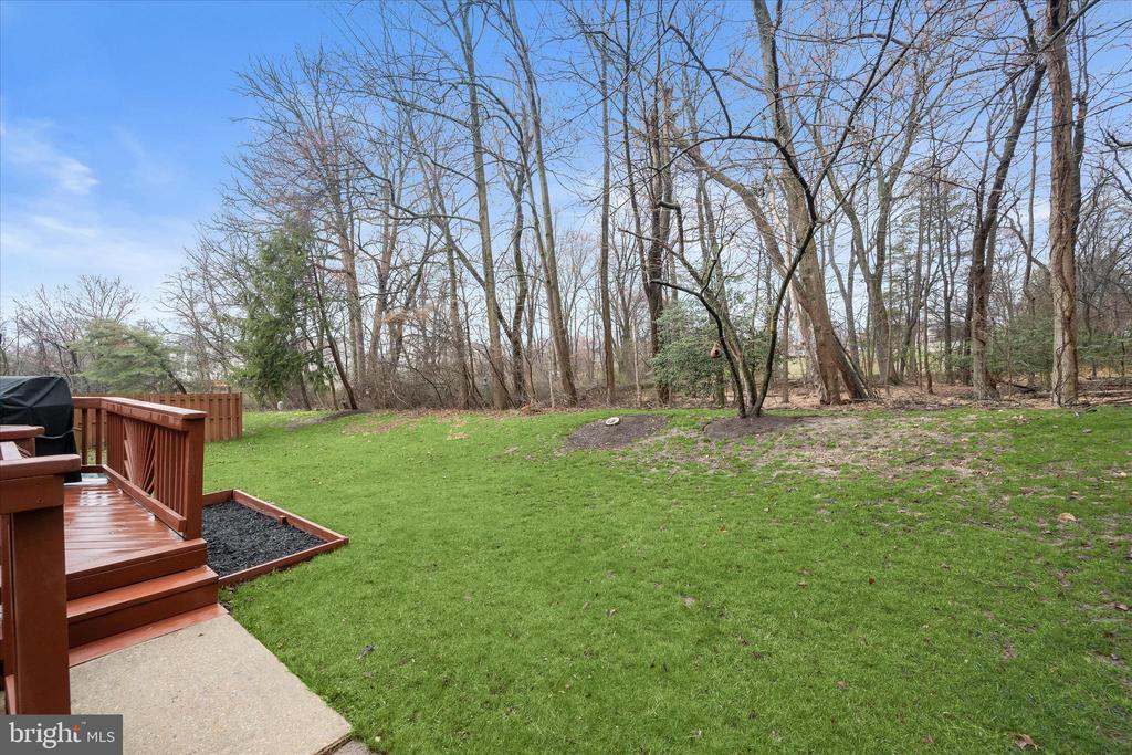 6223 STRATFORD COURT