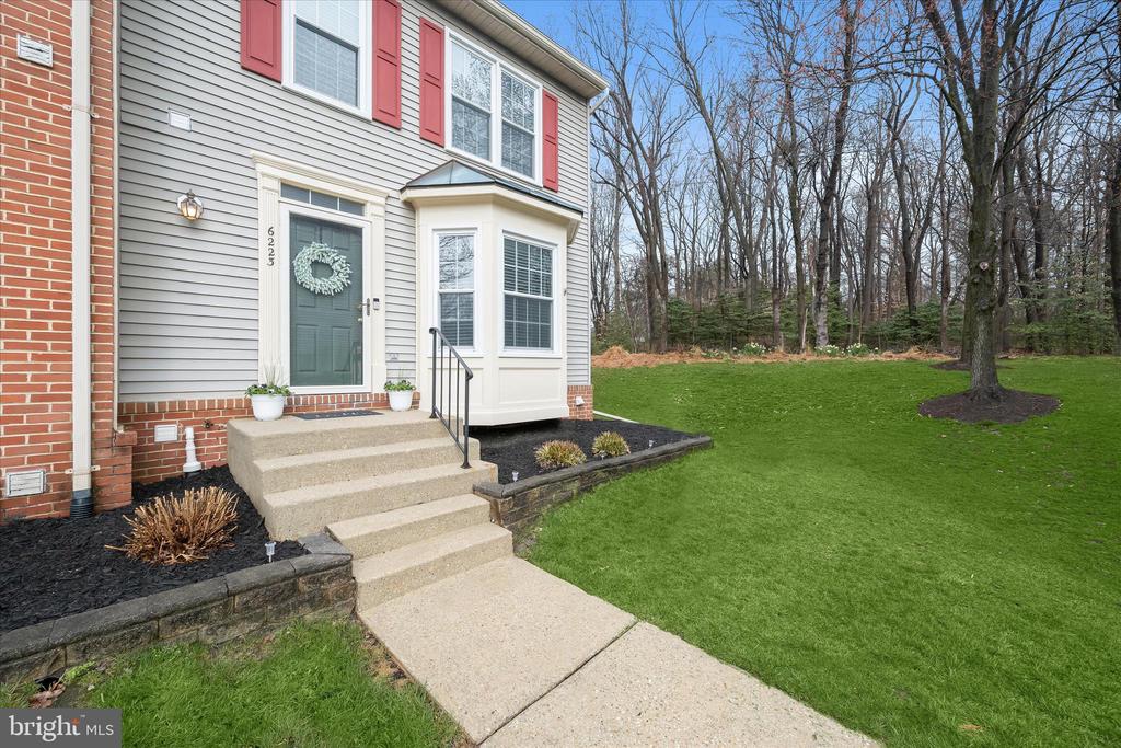 6223 STRATFORD COURT