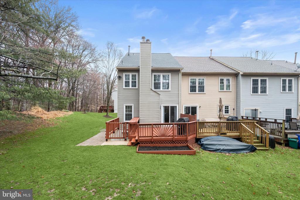 6223 STRATFORD COURT