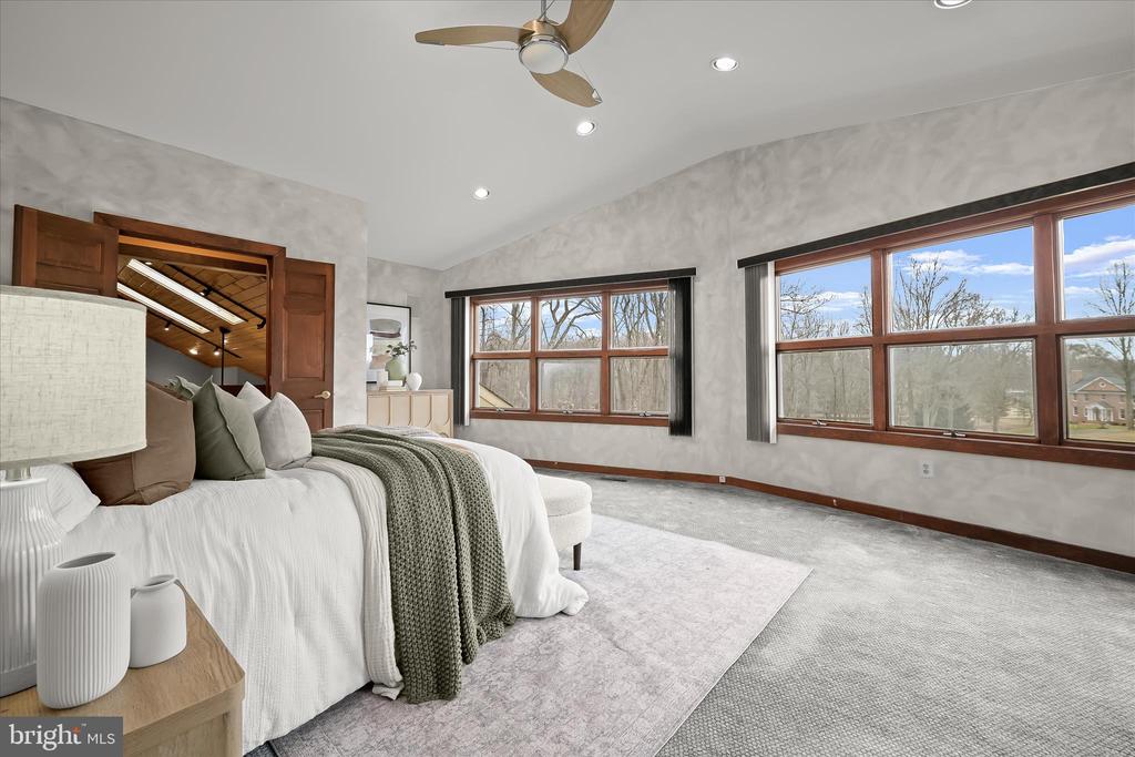 13304 RIDGEWOOD DRIVE