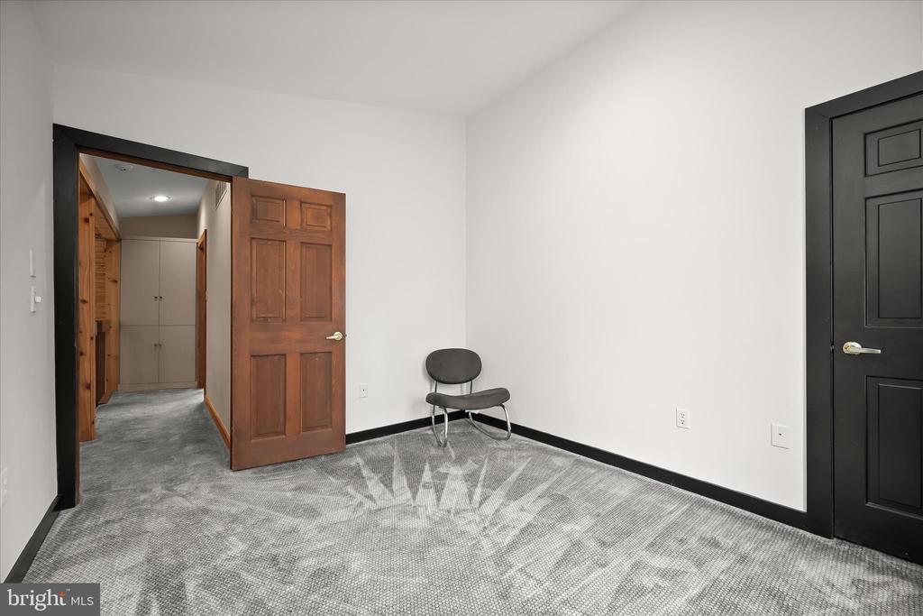 13304 RIDGEWOOD DRIVE