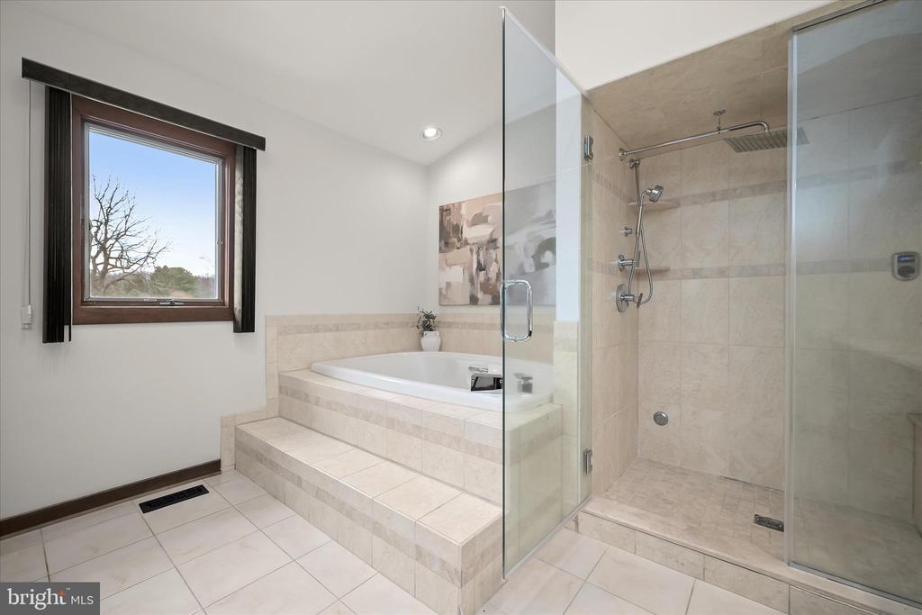 13304 RIDGEWOOD DRIVE