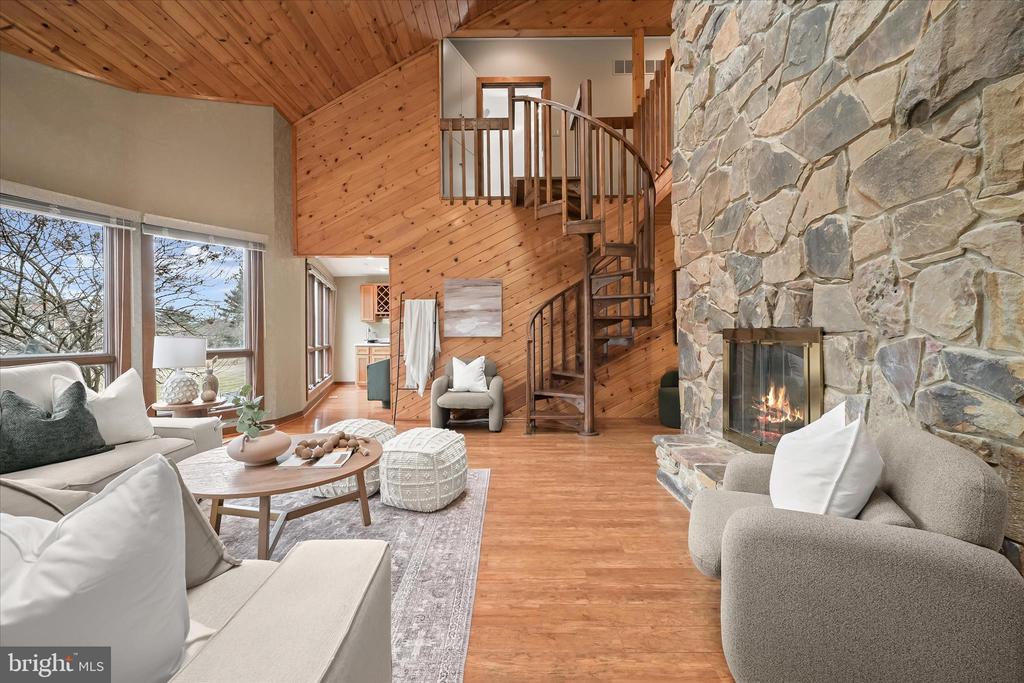 13304 RIDGEWOOD DRIVE