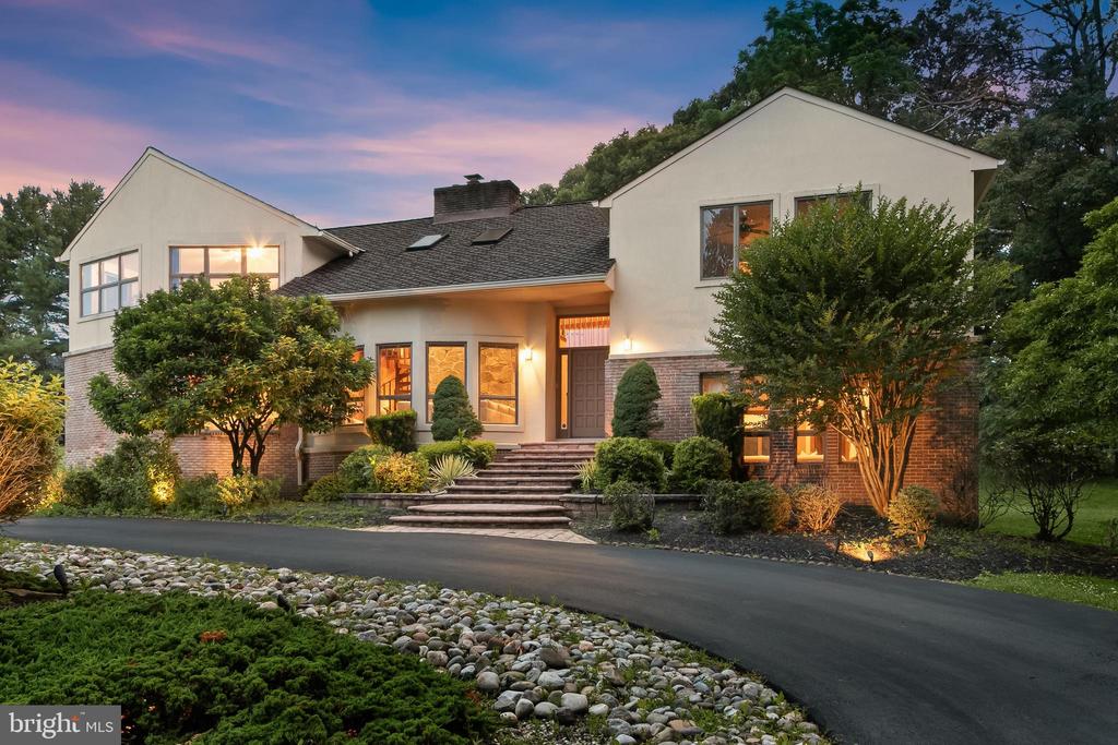 13304 RIDGEWOOD DRIVE