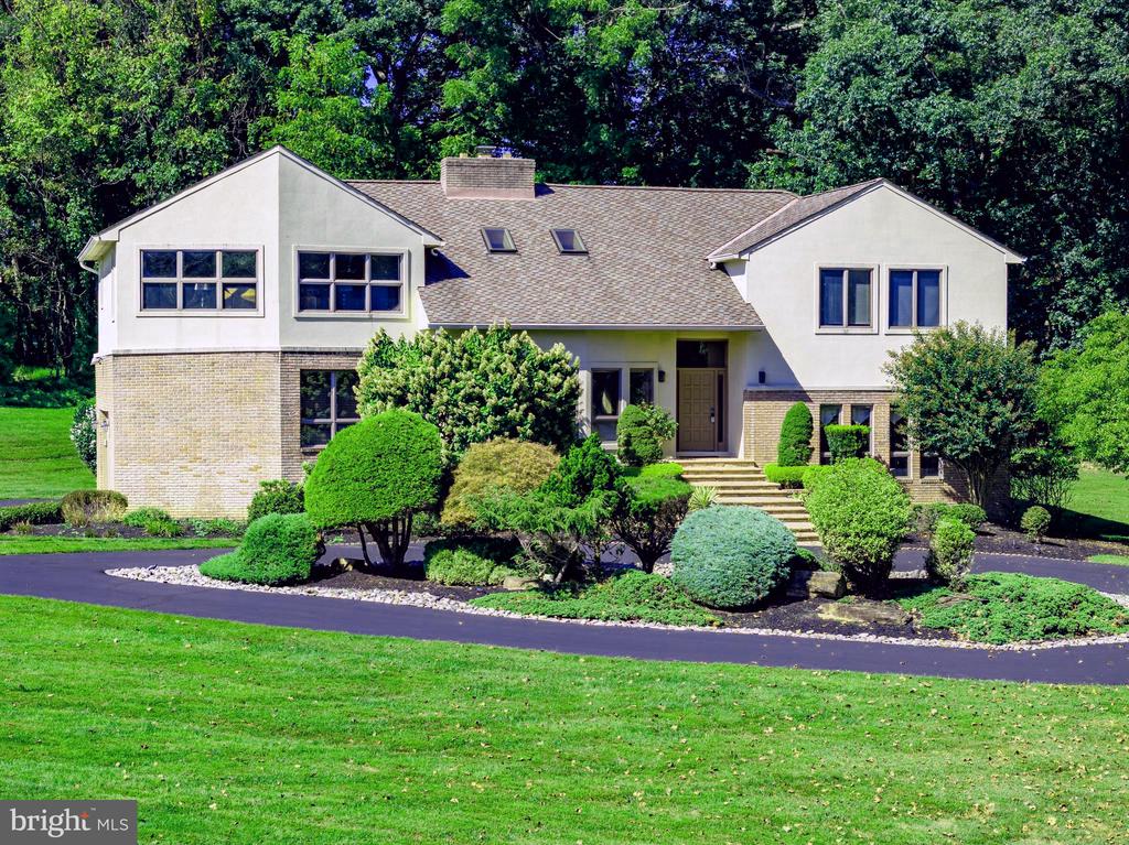 13304 RIDGEWOOD DRIVE