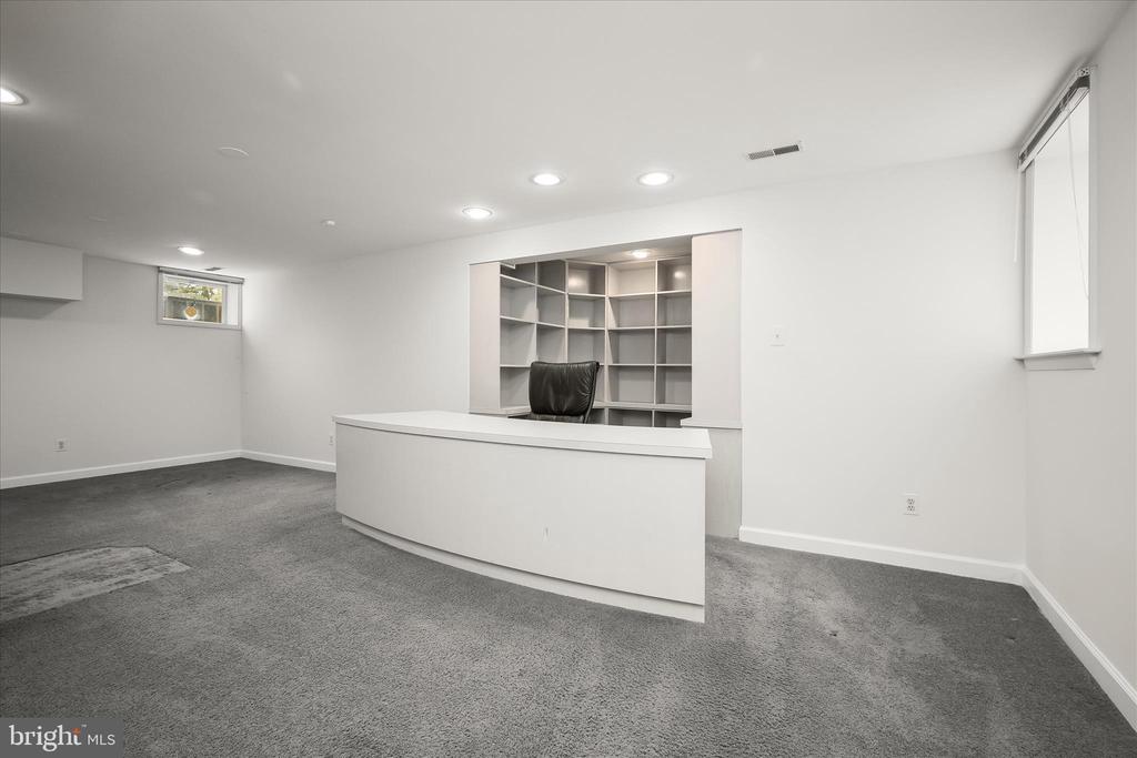 13304 RIDGEWOOD DRIVE