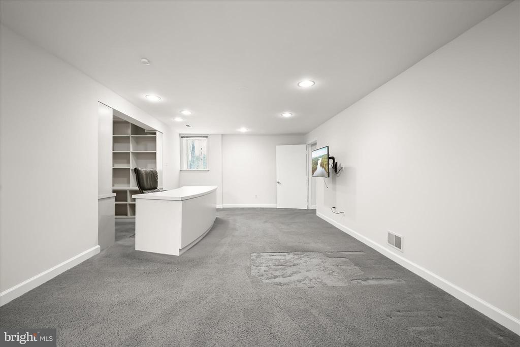 13304 RIDGEWOOD DRIVE