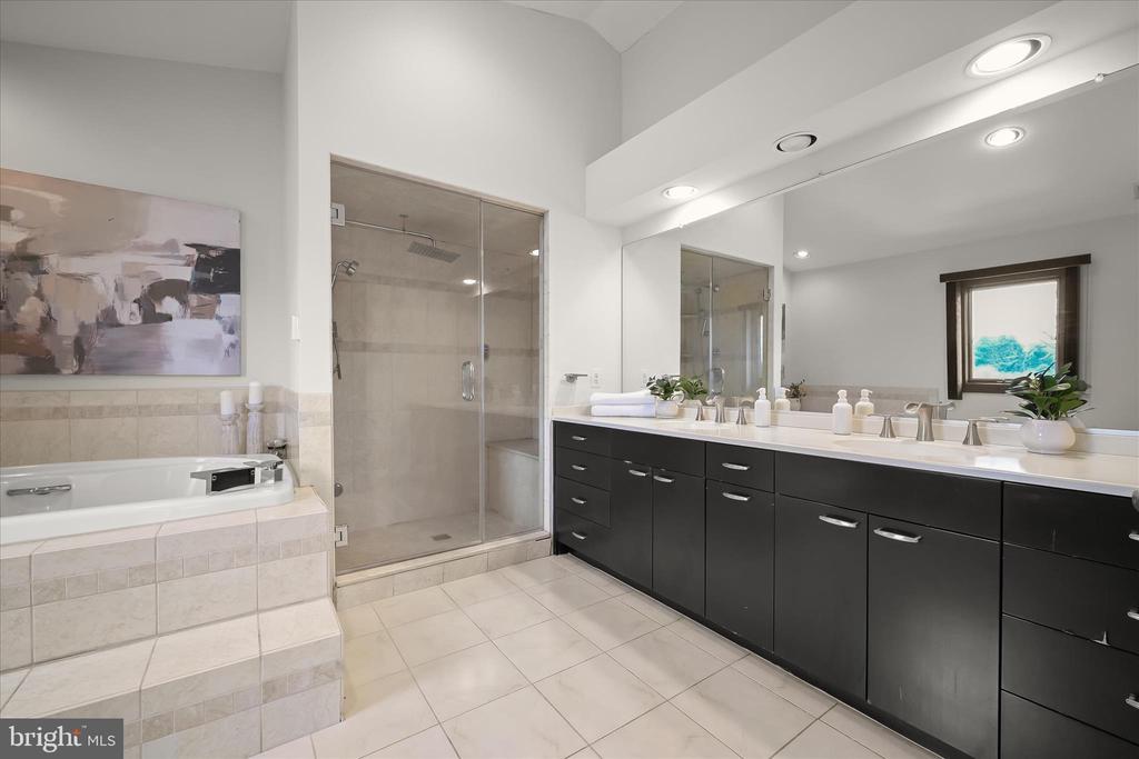 13304 RIDGEWOOD DRIVE