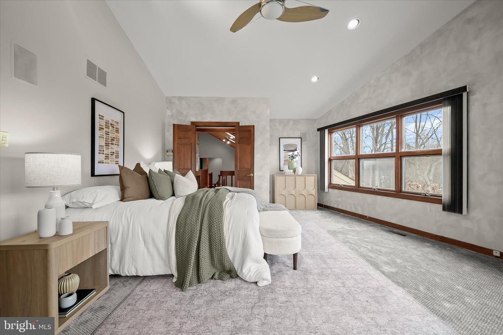 13304 RIDGEWOOD DRIVE