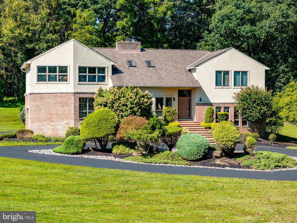 13304 RIDGEWOOD DRIVE