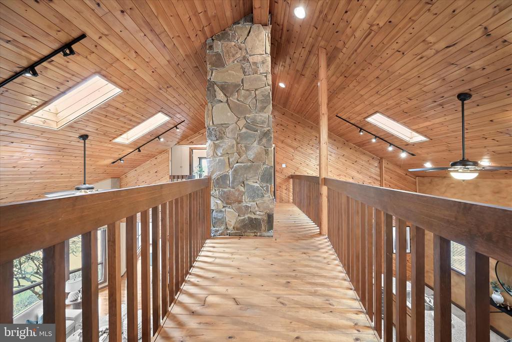 13304 RIDGEWOOD DRIVE