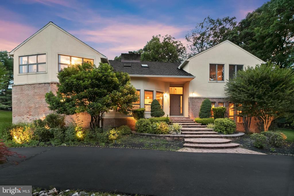 13304 RIDGEWOOD DRIVE