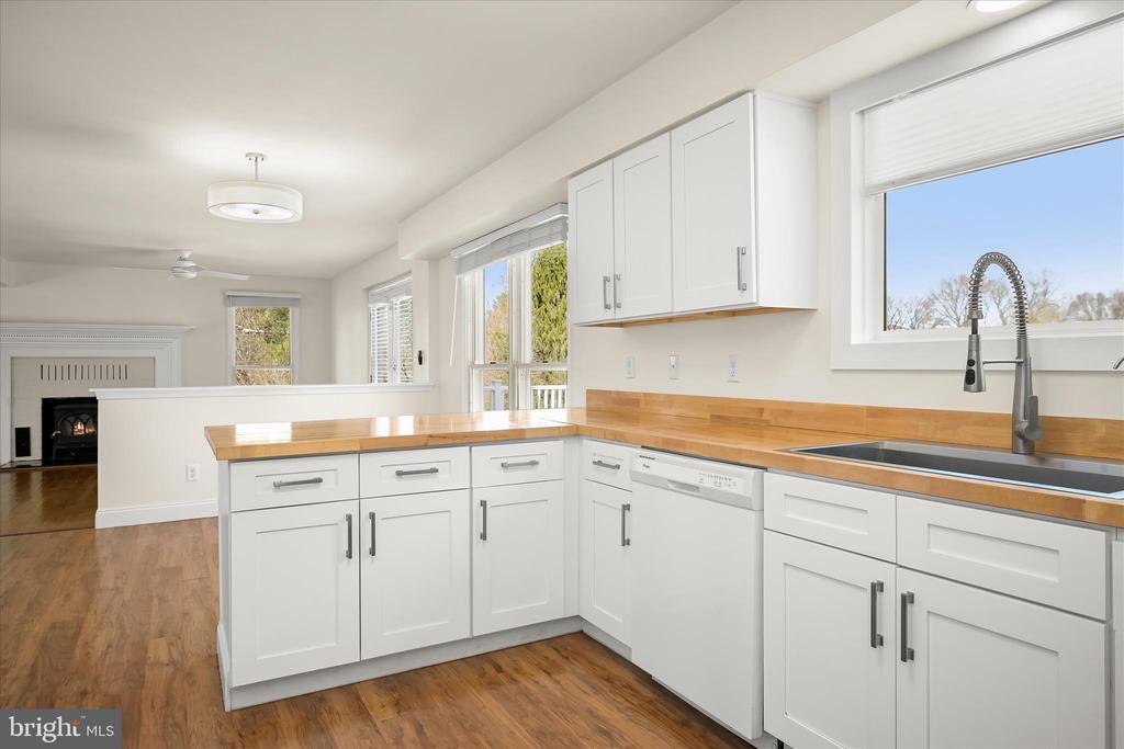 14586 MACCLINTOCK DRIVE