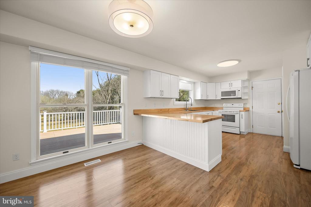 14586 MACCLINTOCK DRIVE