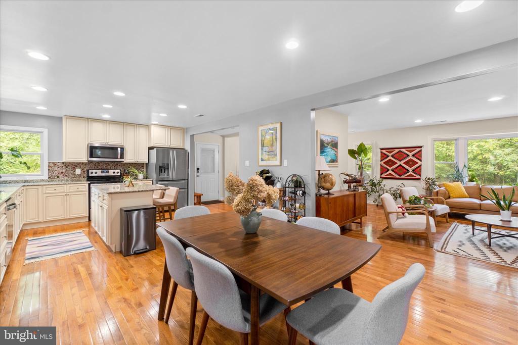 1625 OLD ANNAPOLIS RD