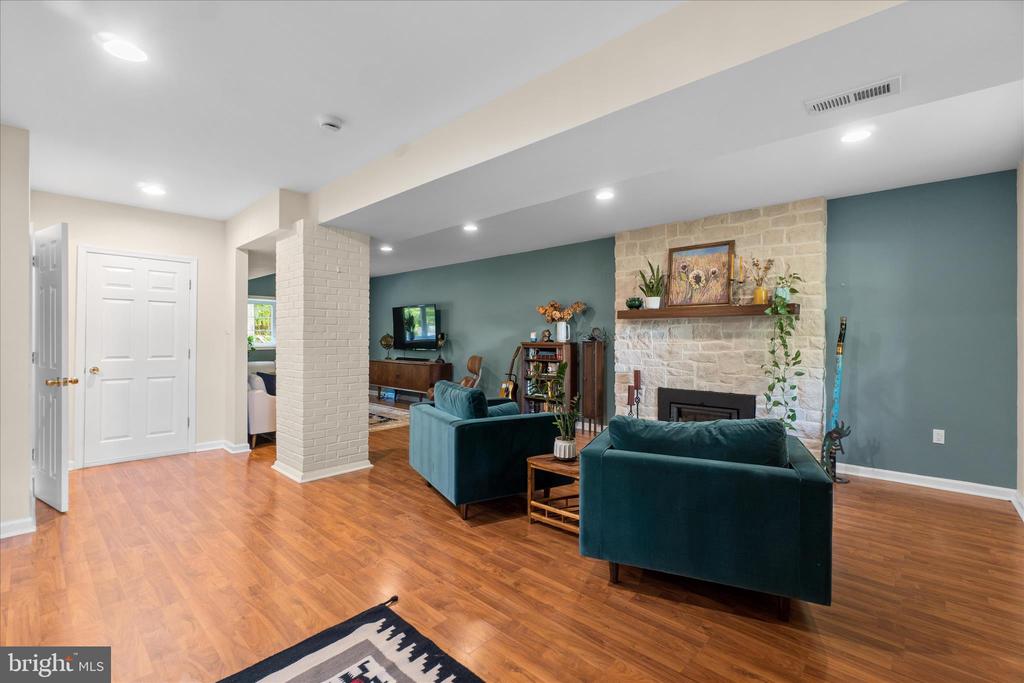 1625 OLD ANNAPOLIS RD