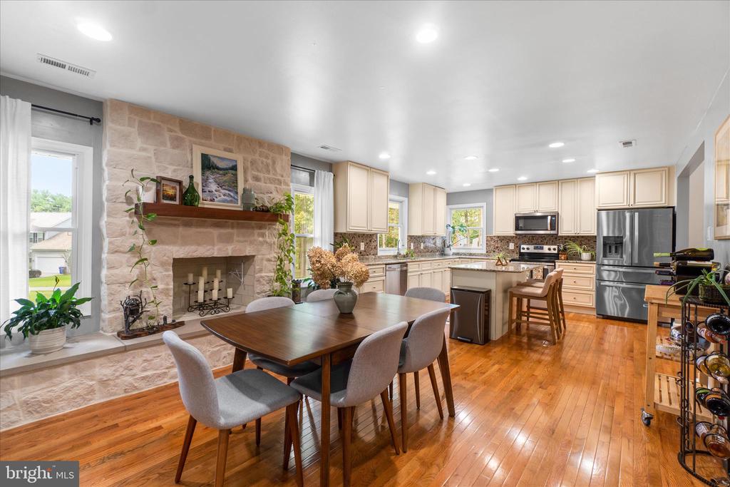 1625 OLD ANNAPOLIS RD