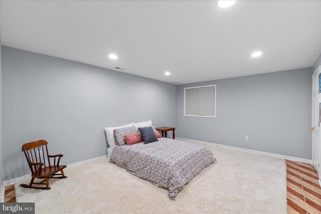 1625 OLD ANNAPOLIS RD