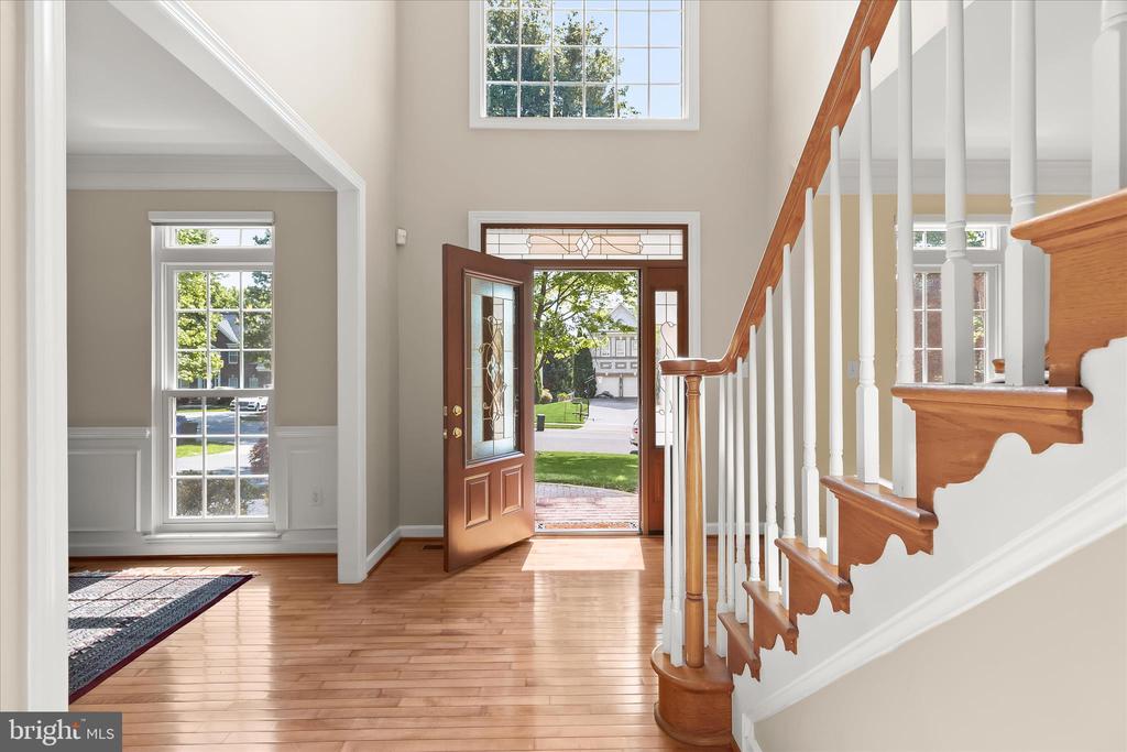 7184 COLLINGWOOD COURT