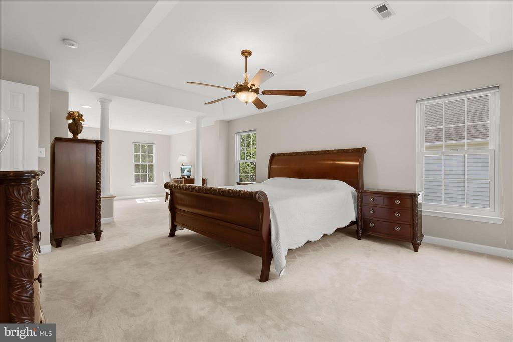 7184 COLLINGWOOD COURT