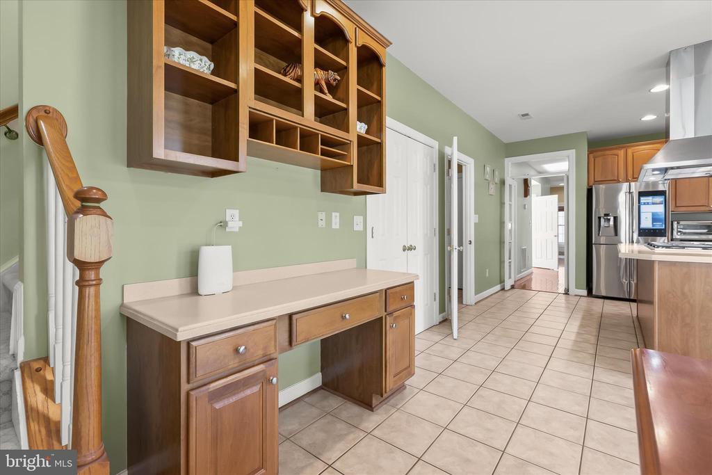 7184 COLLINGWOOD COURT