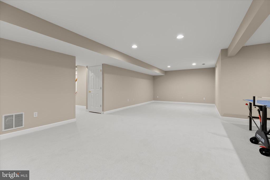 7184 COLLINGWOOD COURT