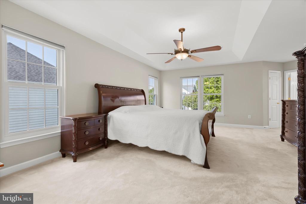7184 COLLINGWOOD COURT