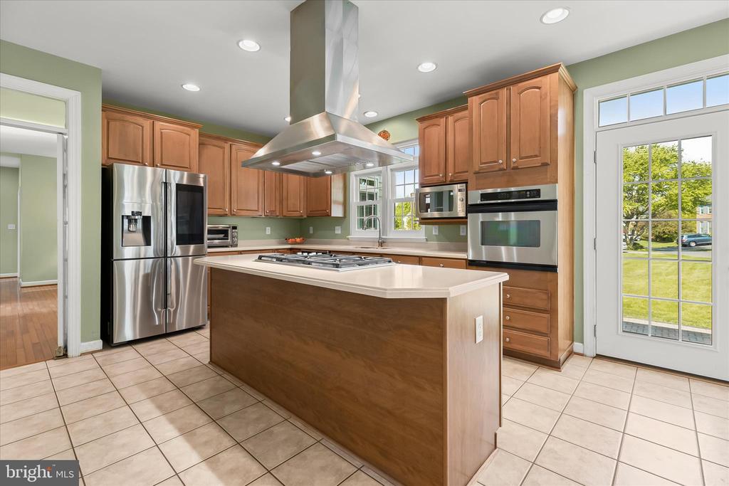 7184 COLLINGWOOD COURT