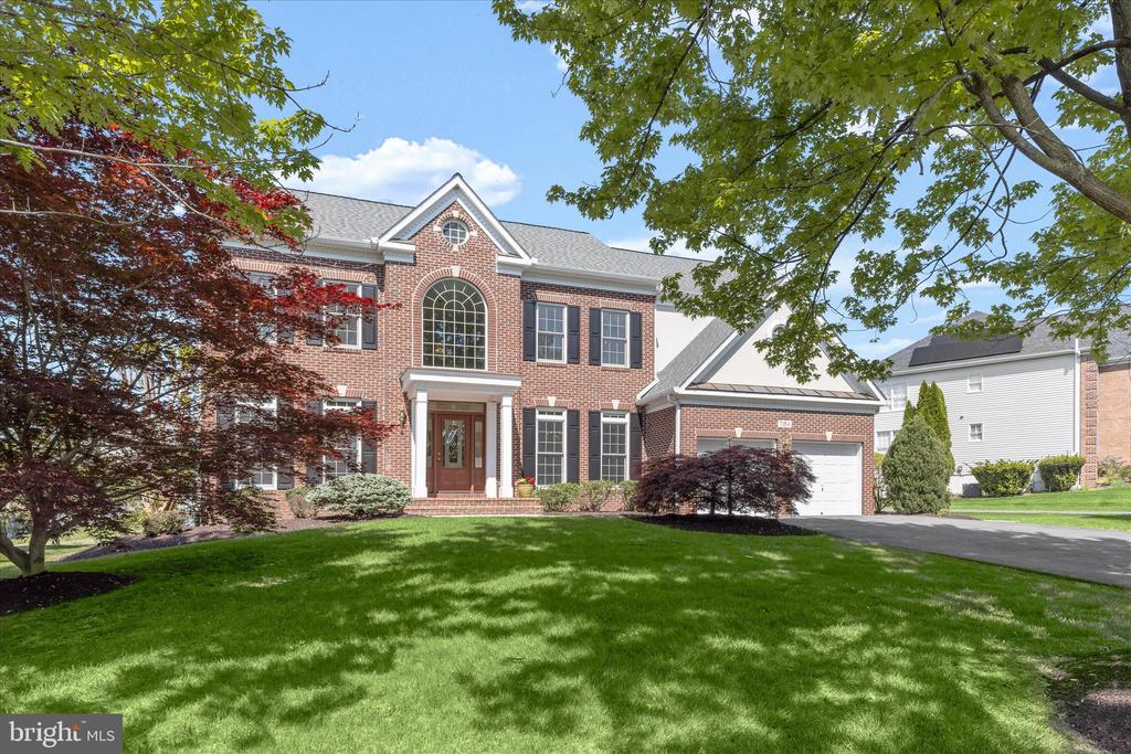 7184 COLLINGWOOD COURT