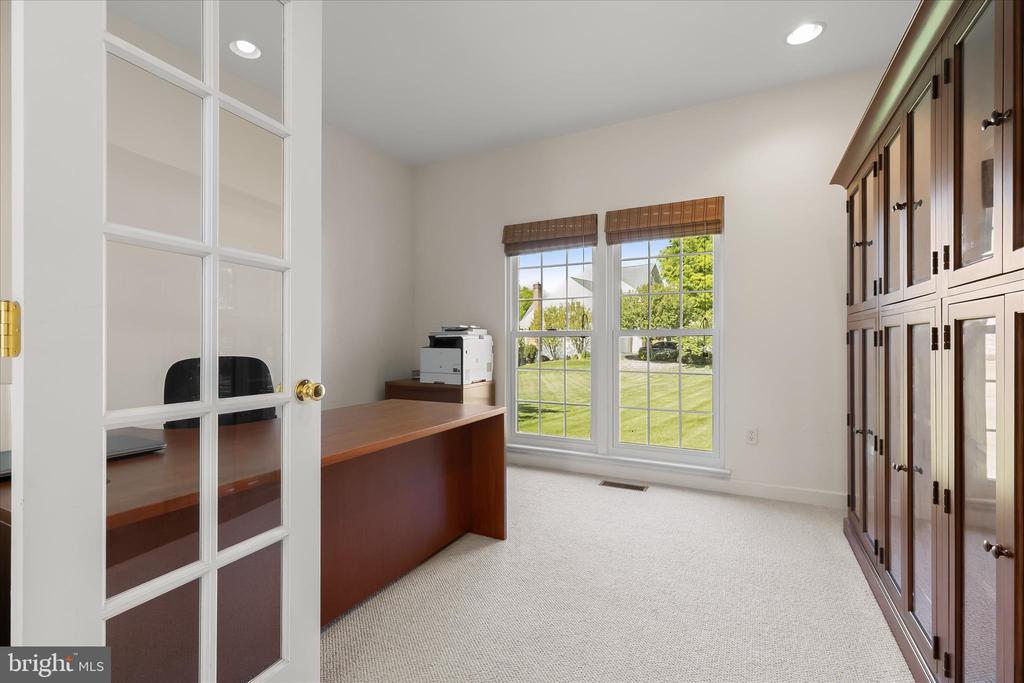 7184 COLLINGWOOD COURT