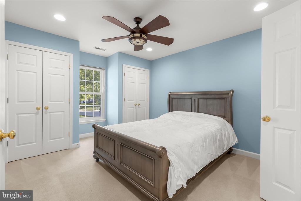 7184 COLLINGWOOD COURT