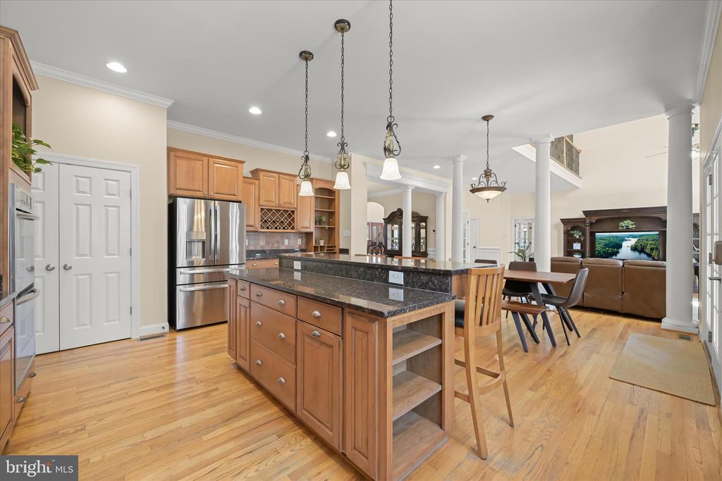 7016 MEANDERING STREAM WAY